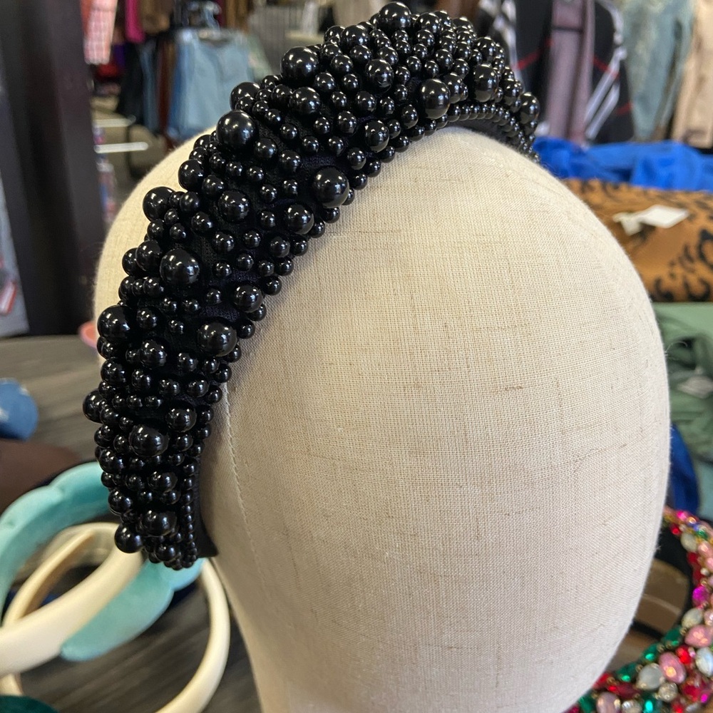 Black pearl headband
